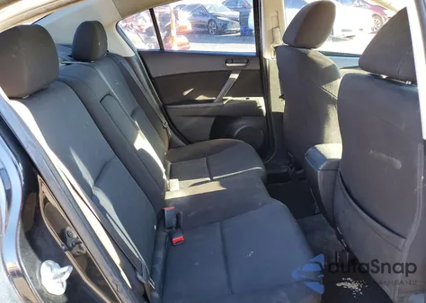 2010 Mazda 3 I z USA, uszkodzony, nr VIN JM1BL1SG9A1339285